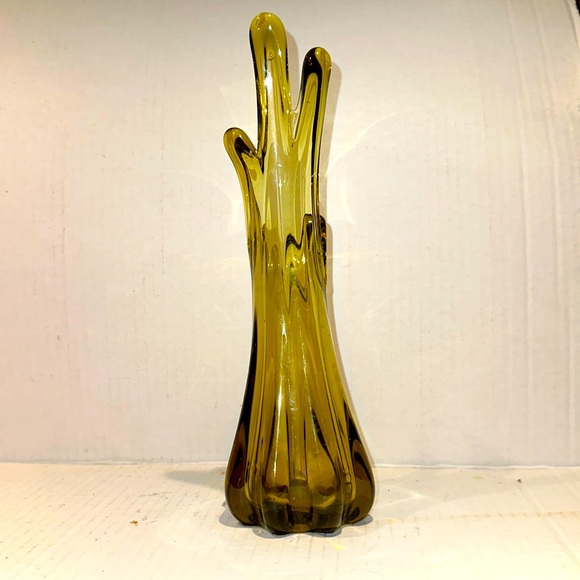 Swung Five Finger Pulled Glass Vase Light Avocado 10" - Picture 3 of 8